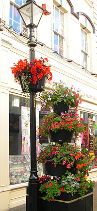 Lampost dressed with flowers