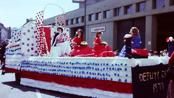 Deputy Carnival Queen float