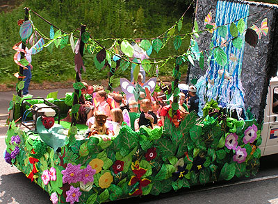 bBransty school  Mardi Gras float