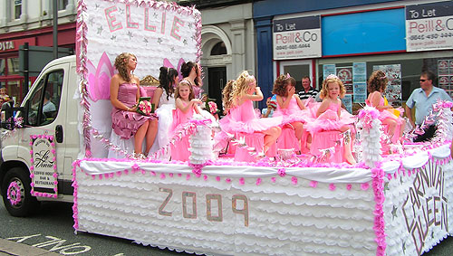 pink and white float of Ellie the Whitehaven Carnival Queen