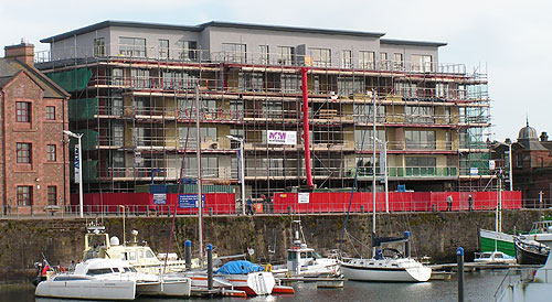 Harbourside flats with scafolding May 2009