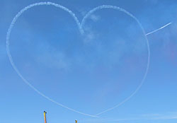 Red Arrows - Heart with cupids arrow