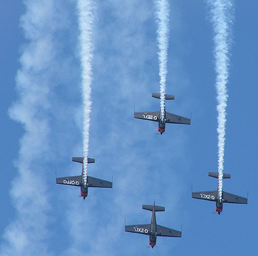 Blades display 4 planes plunging downwards