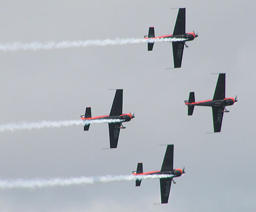 Blades 4 planes in diamond formation