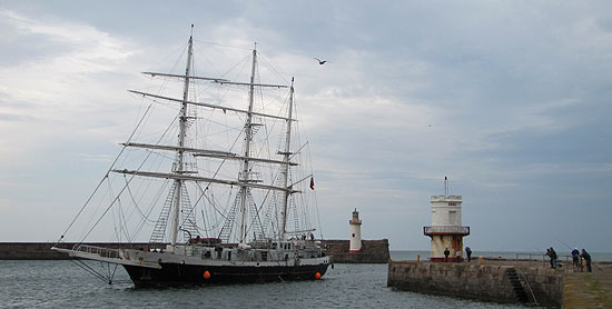 Lord Nelson Tall Ship passes Whitehaven lighthouses
