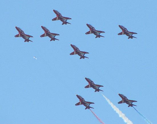 Red Arrows in formation
