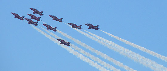 close formation climbing red arrows