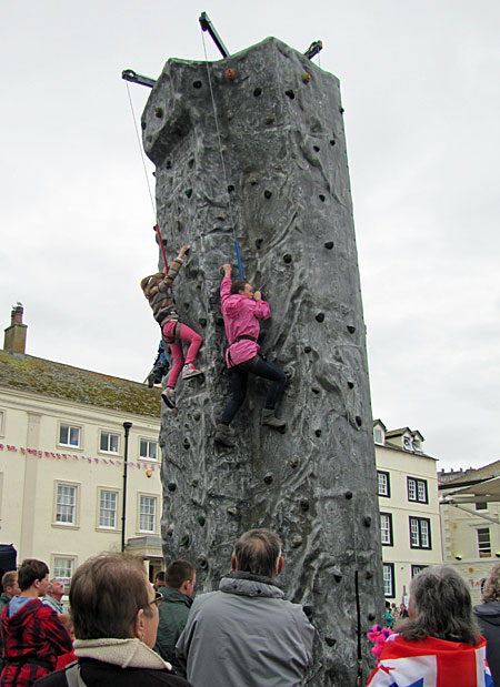 kids on climbing wall