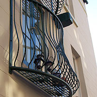 fancy balcony - click for answer