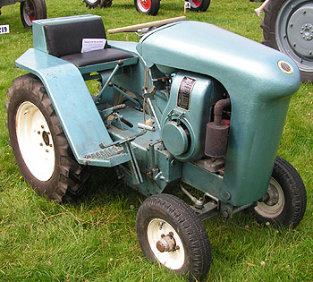 Uni Horse tractor