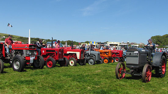 ra-tractors (54K)