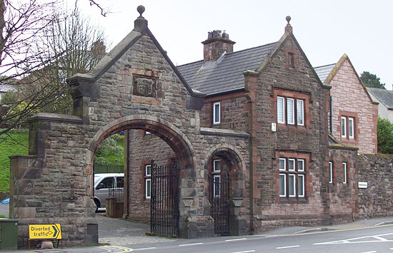Gate House at end of Coach Road
