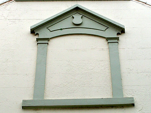 Classical moulding on wall