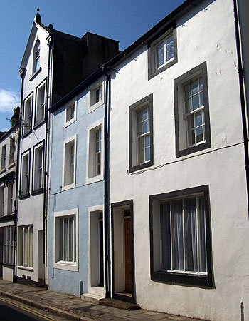 houses on lower queen street